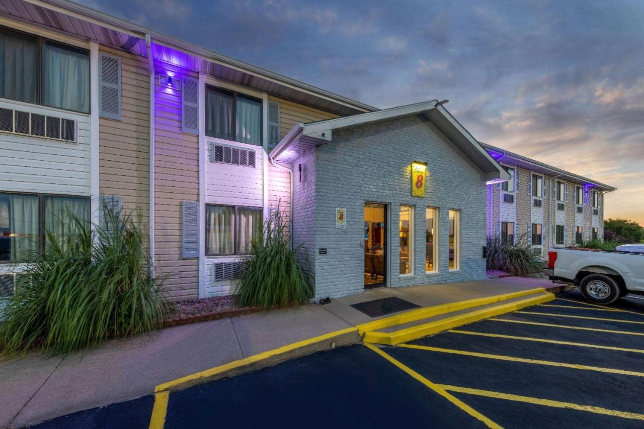 Super 8 By Wyndham El Dorado Hotel Luaran gambar