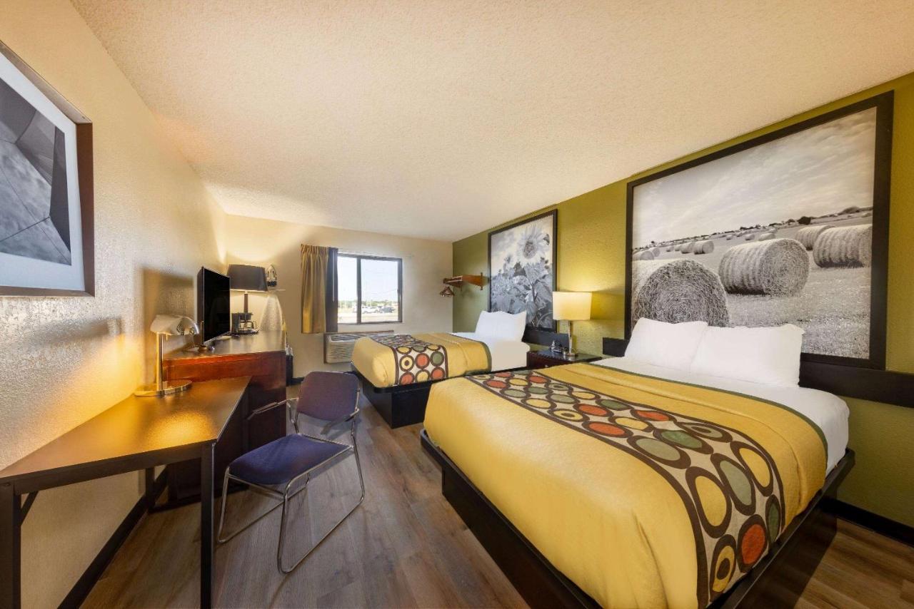 Super 8 By Wyndham El Dorado Hotel Luaran gambar