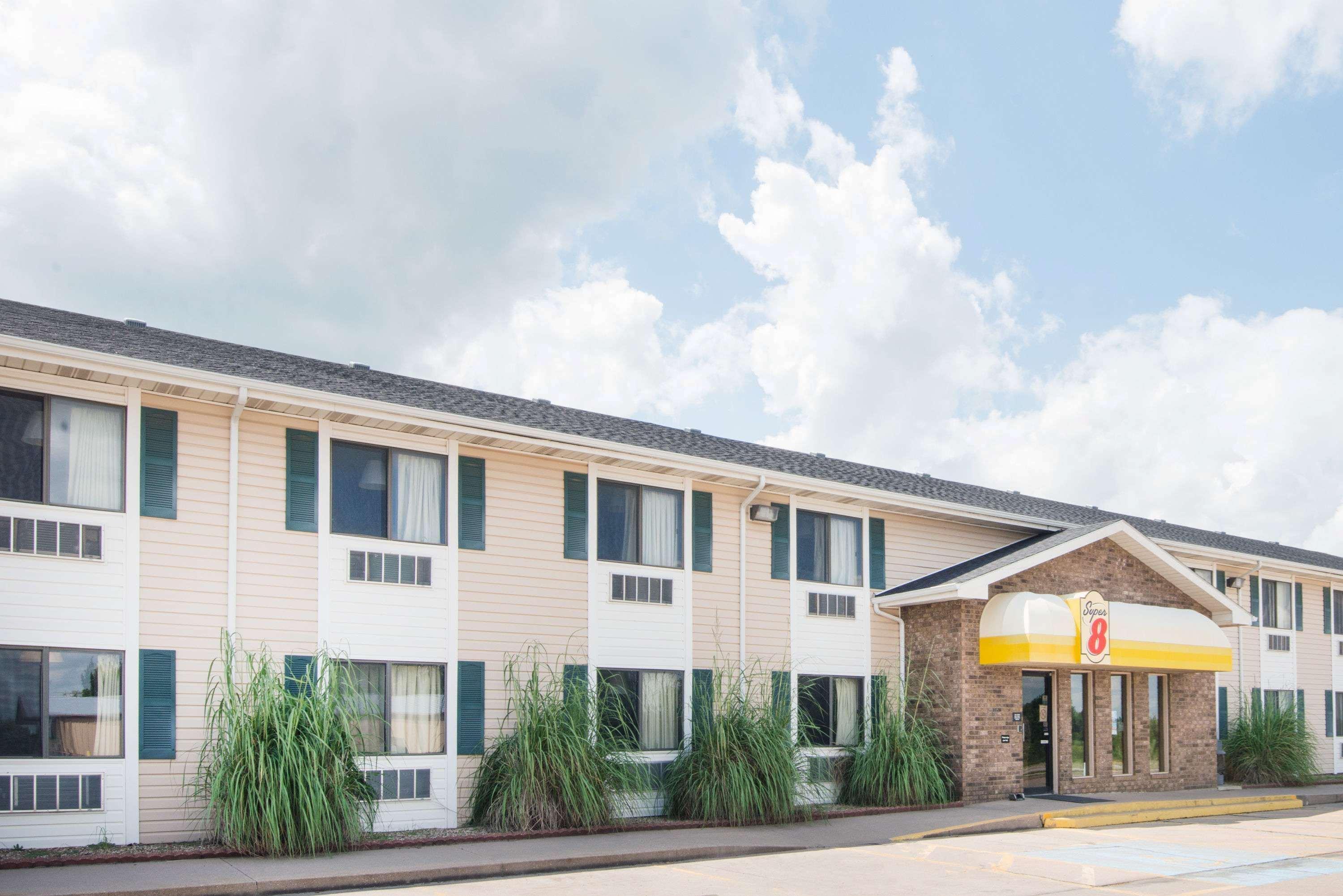 Super 8 By Wyndham El Dorado Hotel Luaran gambar